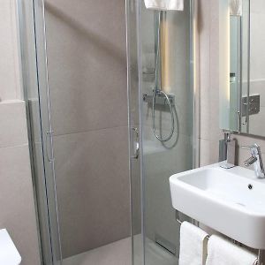 Single Room Mestni trg
